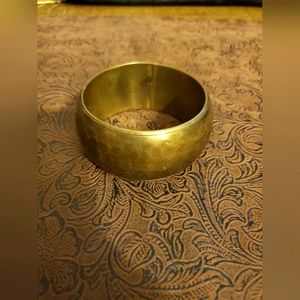 Hammer bronze bagel.